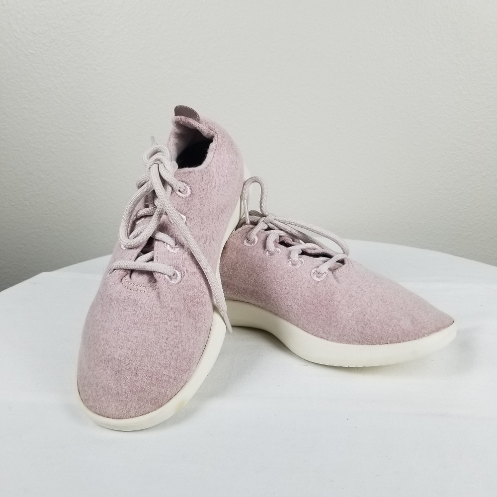 Allbirds Athleisure Running Merino Wool Runners in Pale Lilac Pink Size 8